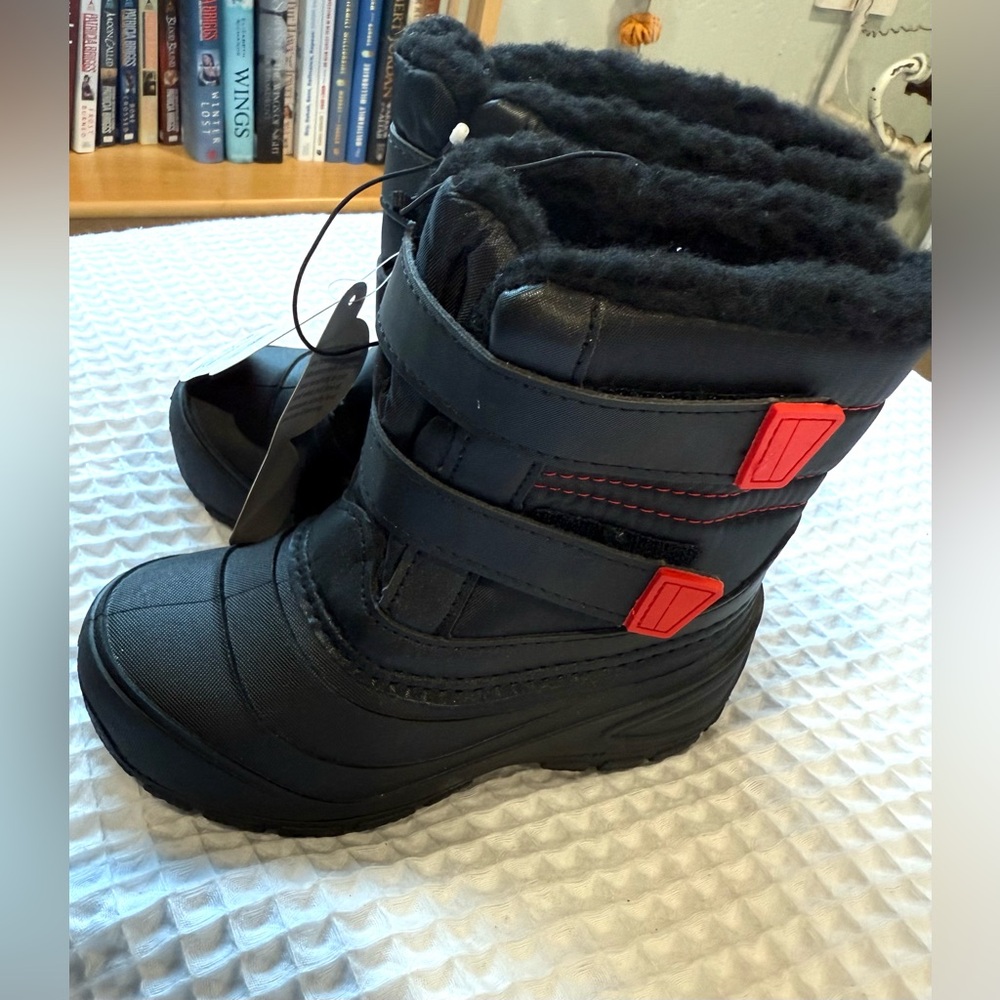 NWT Wonder Nation Black and Red Toddler Snow Boots